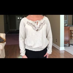 Super cute and comfy top!